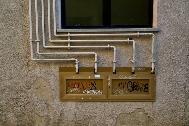 découvrez nos conseils et solutions pour réaliser des économies d'énergie efficaces et durables.