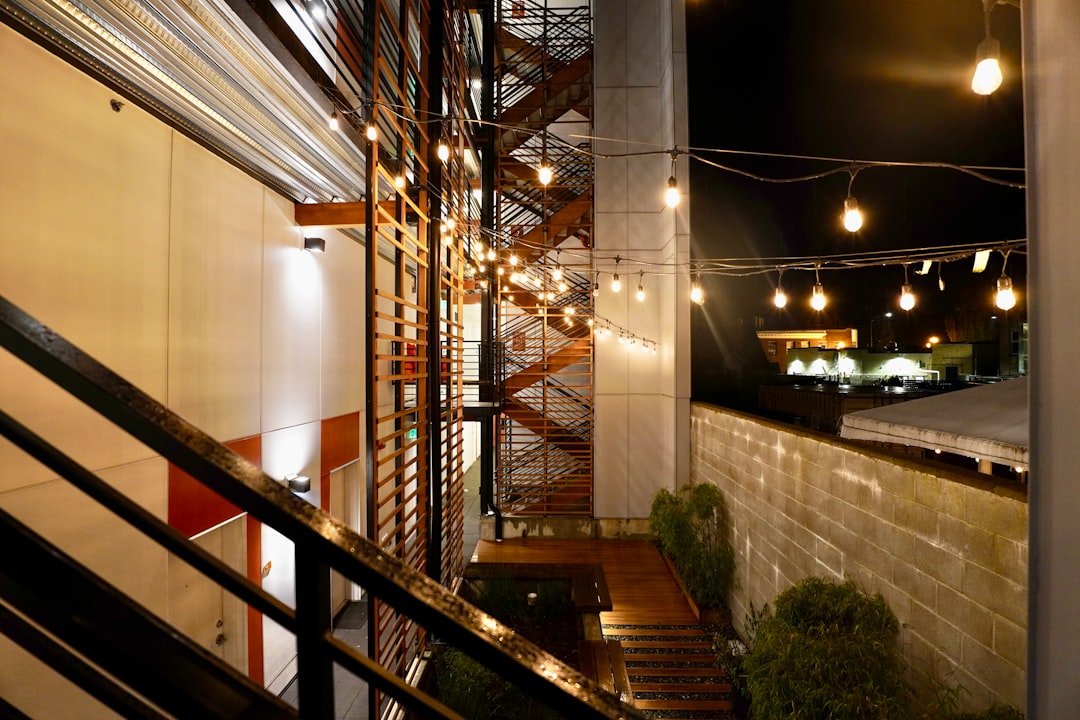 découvrez la maison passive, un concept de construction écologique et économe en énergie qui offre un confort optimal tout en réduisant l'empreinte carbone.